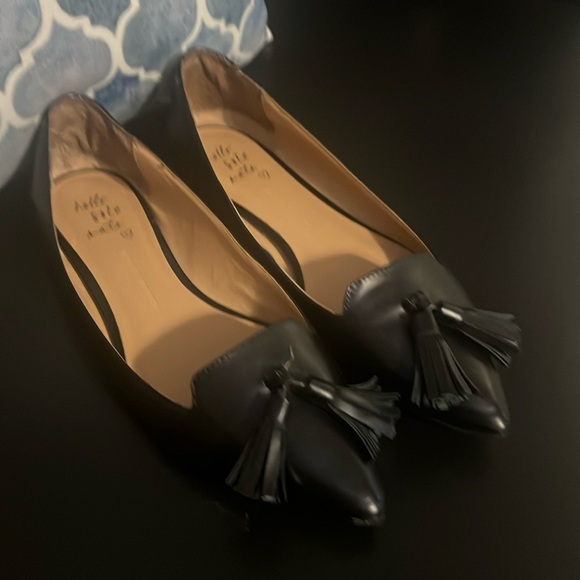 Banana Republic Shoes - Preowned Banana Republic Tassel Loafers. Size 9.5.